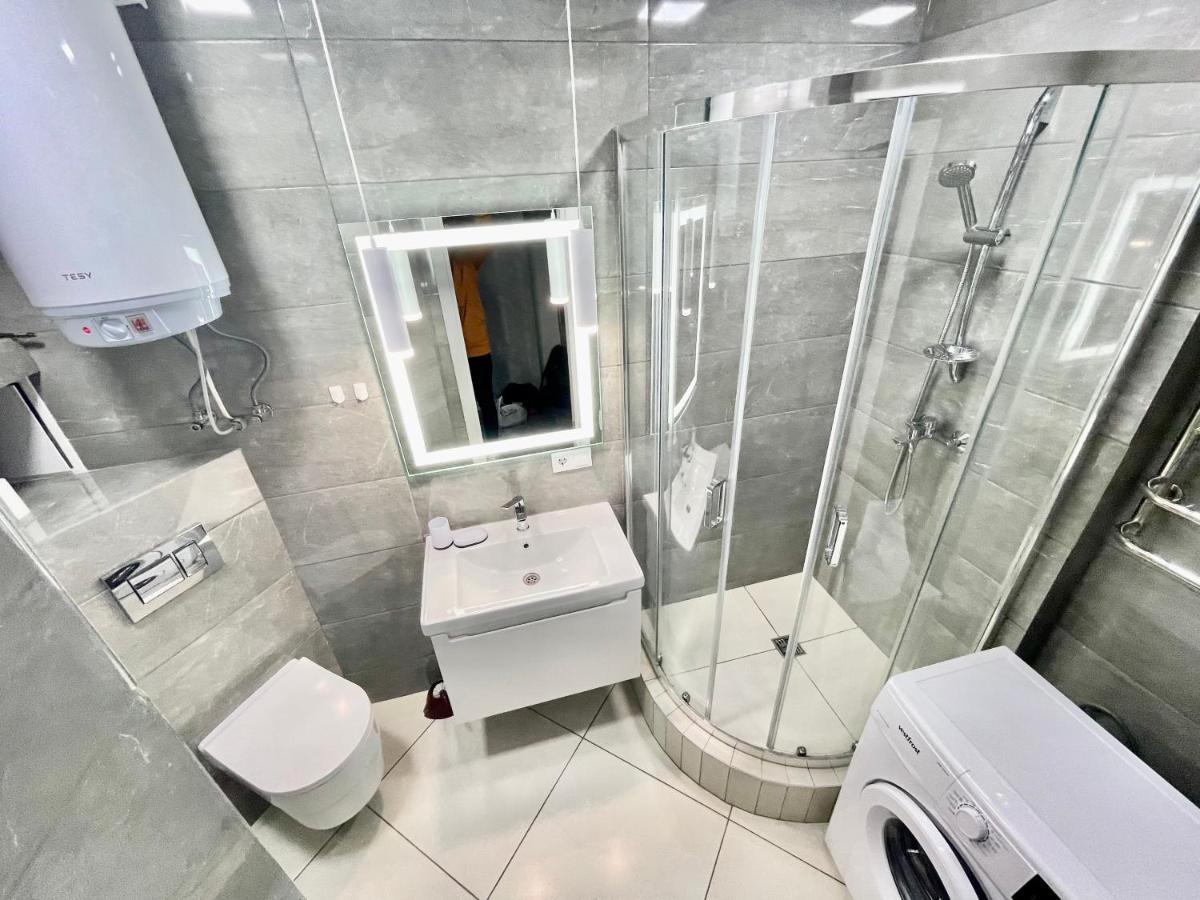 Сozy 704 Sunrise Apartments On The 22Nd Floor In The Center 오데사 외부 사진